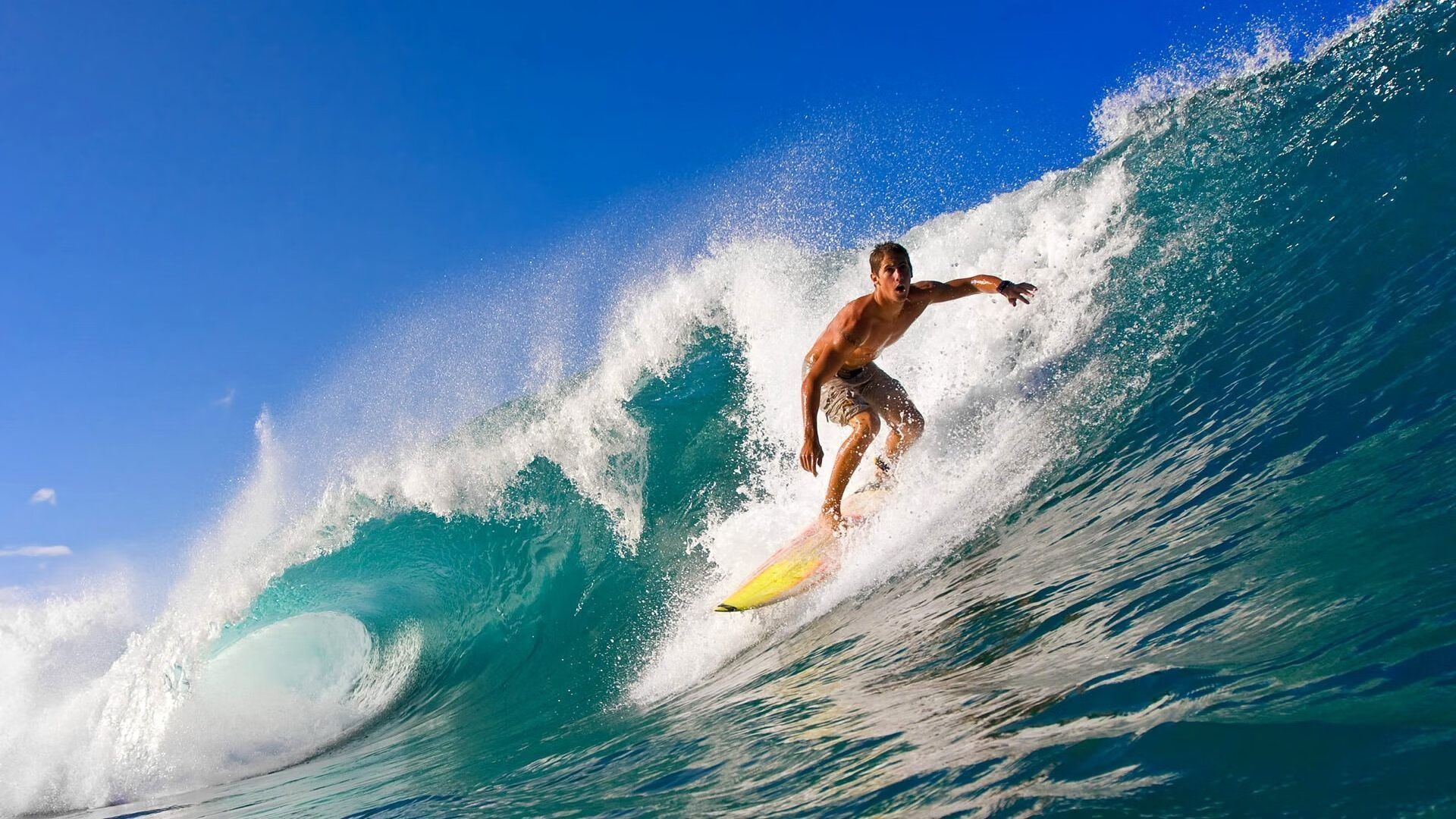 九游体育官网首页-_海浪极限冲浪：迎浪而上的速度挑战_，冲浪是以海浪为动力的极限运动