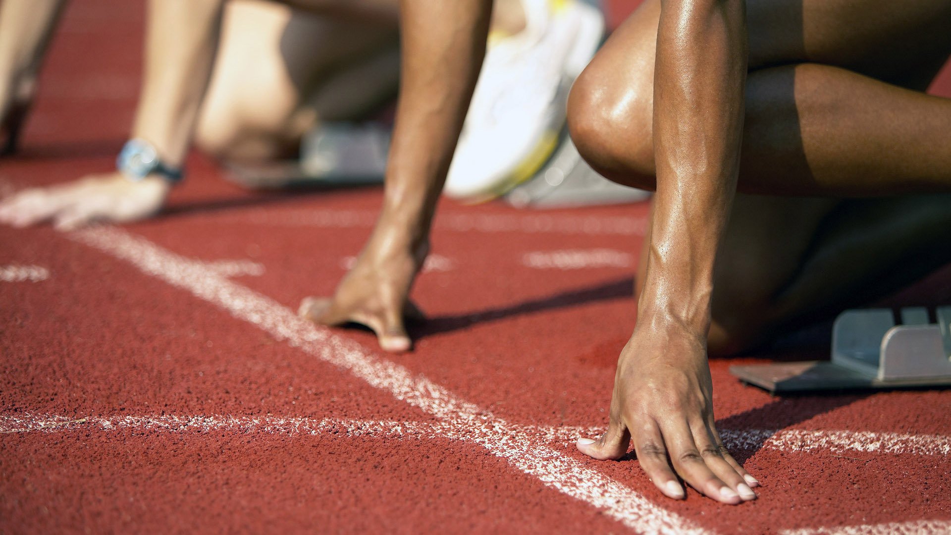 九游全站登录地址-西班牙反曲弓男队在“春箭”大奖赛中获得第四名，西班牙弓箭手庆祝动作